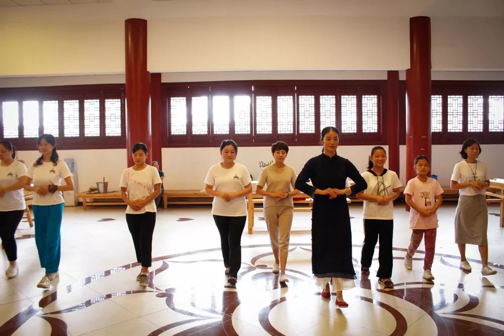 觉茶道 武汉 少儿茶艺课堂之云梦心虔寺 觉茶道 武汉 少儿茶艺课堂之云梦心虔寺