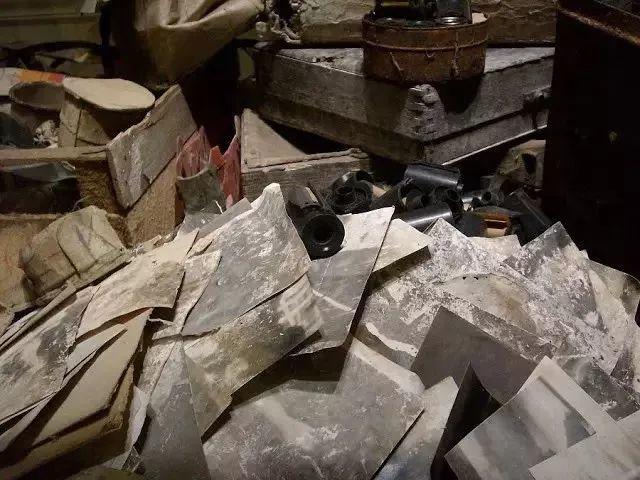 用自制简陋相机偷拍姑娘成为一代大师的他｜和用顶级佳能街拍人像的我，介奏是差距啊