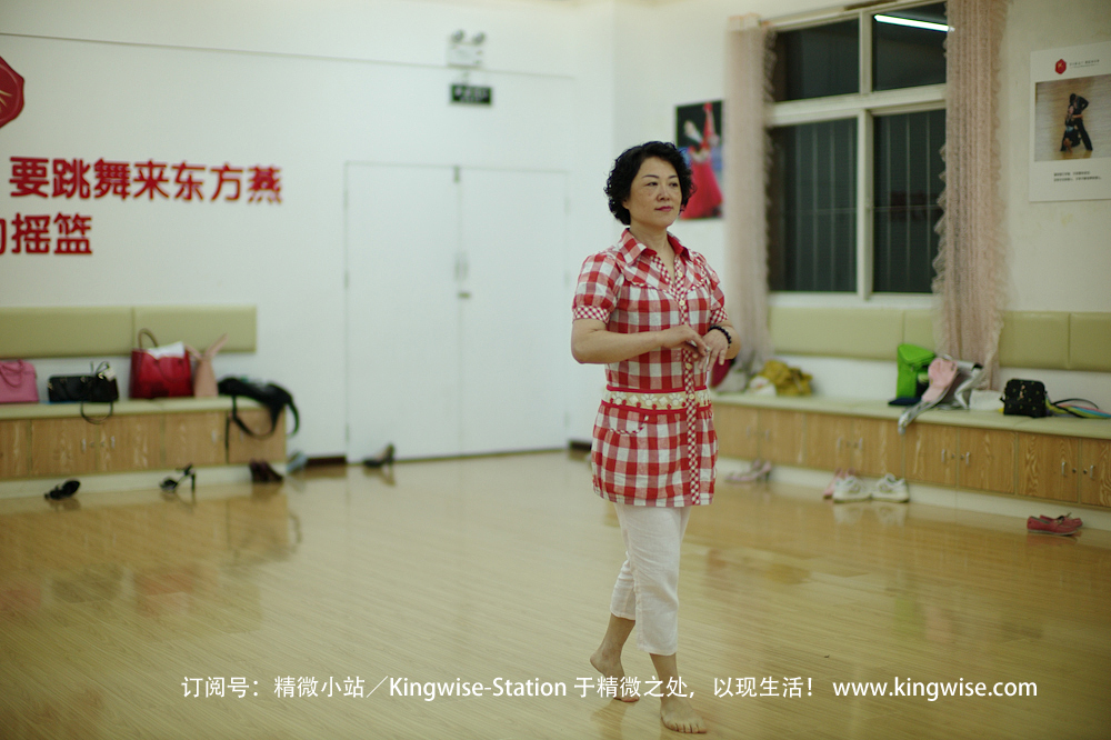 精微小站与中国旗袍协会湖北企业家分会的形体培训第一期正式开始