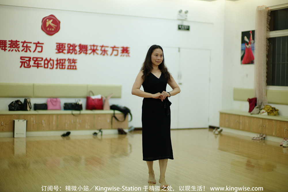 精微小站与中国旗袍协会湖北企业家分会的形体培训第一期正式开始