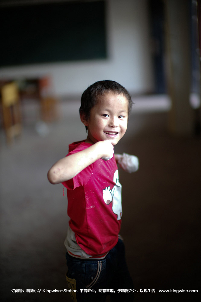 彝族孩子们的“阿杰鲁”,唱给大人们听。