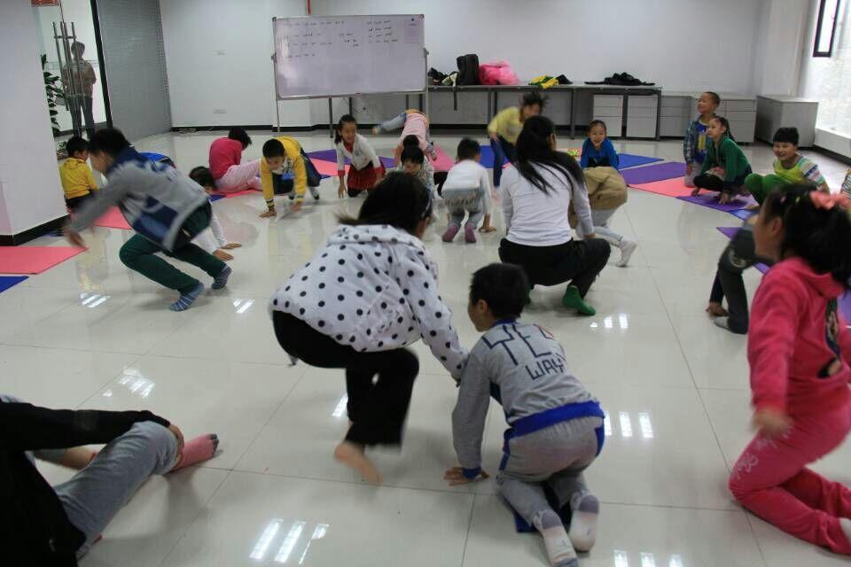 儿童瑜伽的益处及课程特点