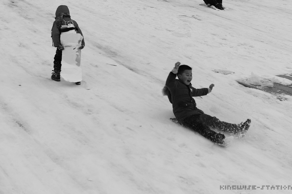 一夜雪，“从”前慢。