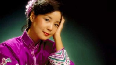 有一种旗袍美,叫邓丽君