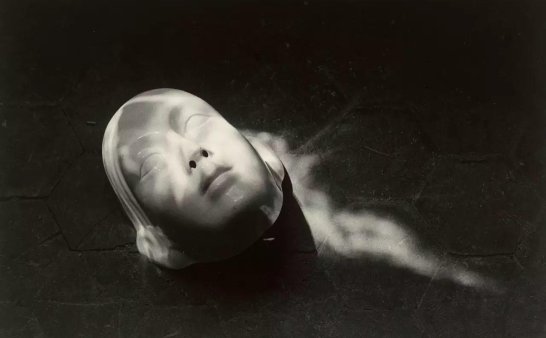 你能从她的照片中，撞见自己生活的痕迹 · Eva Rubinstein