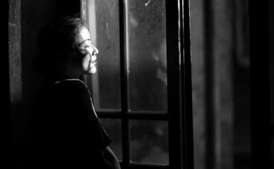 烟、相机与摄影