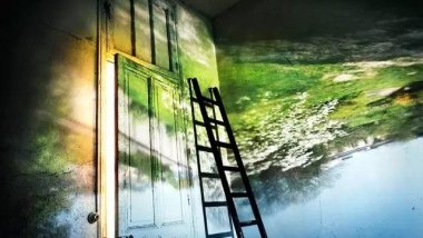 女摄影师为你完美解析“暗箱操作”的全过程