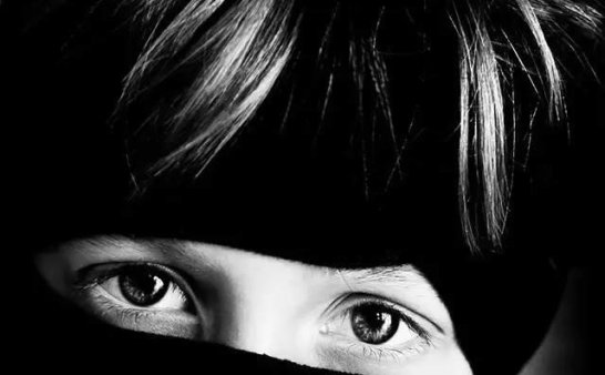 女摄影师Betina La Plante的黑白迷情