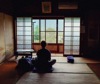 瑜伽练习后产生的酸痛是什么原因？